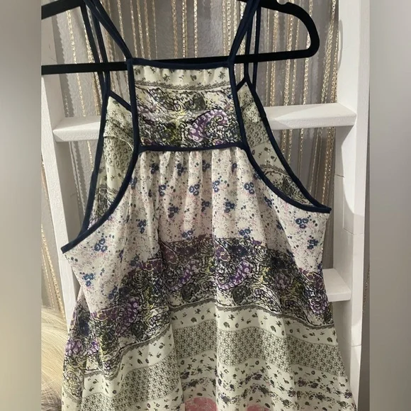 Love Notes Sleeveless Summer Top, Size Large. Pink, Beige, Blue Colors. - Picture 5 of 5